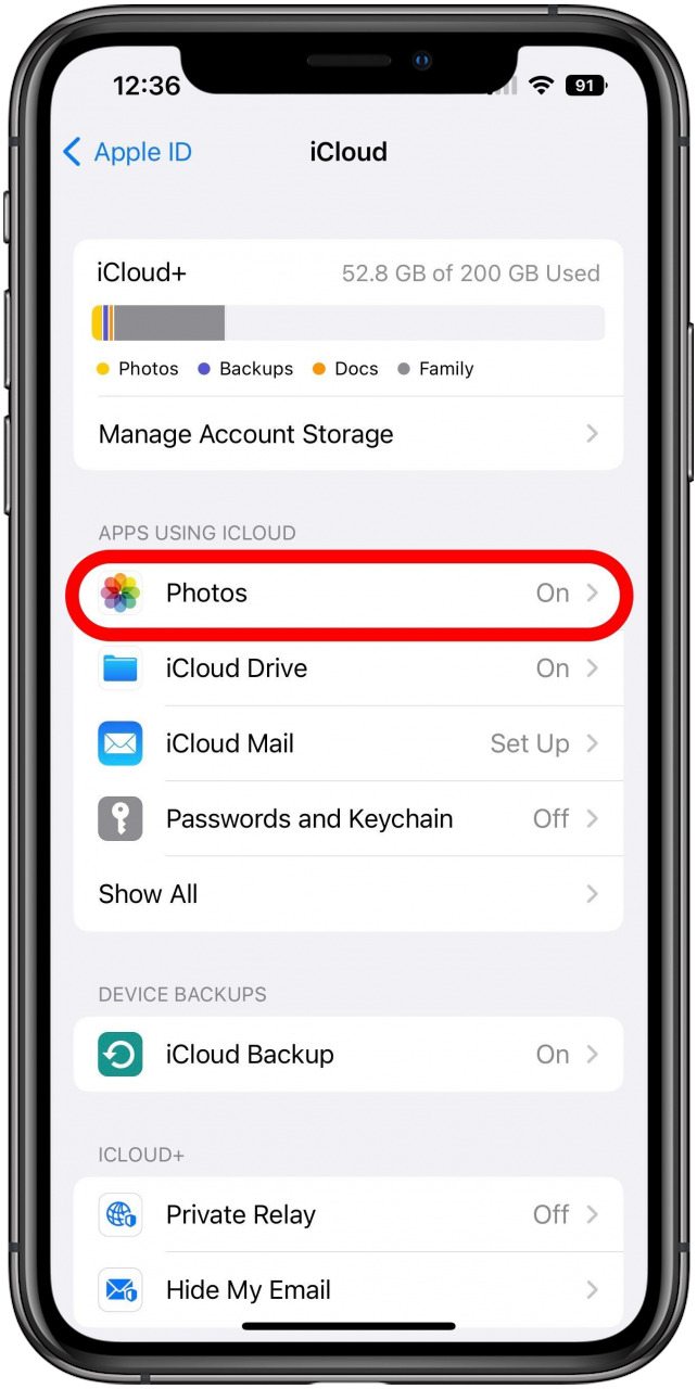 iCloud Settings screen with the Photos option marked.